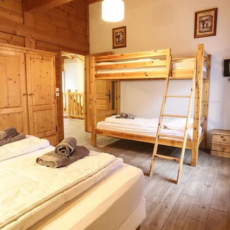 Demi-chalet, 4 Chambres, Sauna, Acces Facile Aux Remontees, Ideal Pour 11 Pers. - Fr-1-676-18 아파트 *