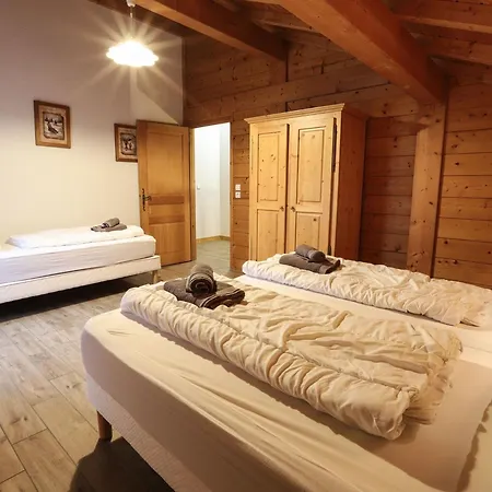 아파트 Demi-chalet, 4 Chambres, Sauna, Acces Facile Aux Remontees, Ideal Pour 11 Pers. - Fr-1-676-18 *