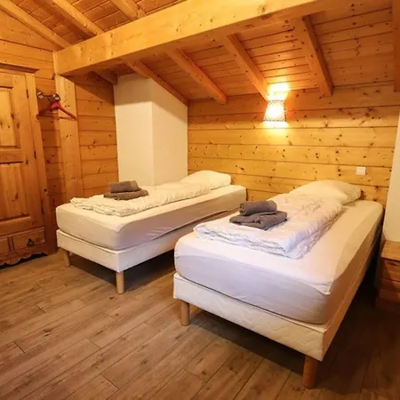 Demi-chalet, 4 Chambres, Sauna, Acces Facile Aux Remontees, Ideal Pour 11 Pers. - Fr-1-676-18 아파트 Châtel