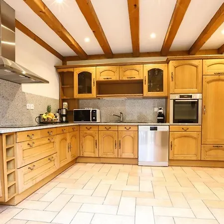 Lejlighed Demi-chalet, 4 Chambres, Sauna, Acces Facile Aux Remontees, Ideal Pour 11 Pers. - Fr-1-676-18 *