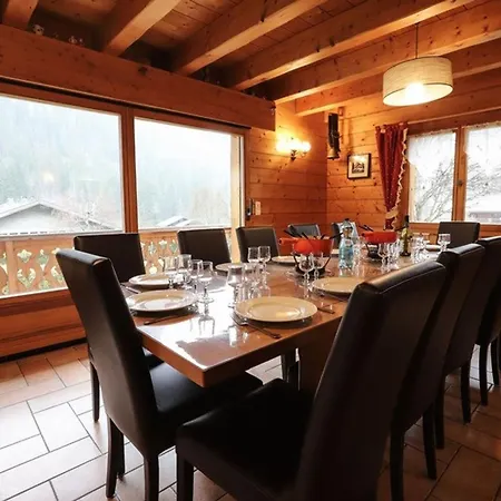 Demi-chalet, 4 Chambres, Sauna, Acces Facile Aux Remontees, Ideal Pour 11 Pers. - Fr-1-676-18 아파트 Châtel